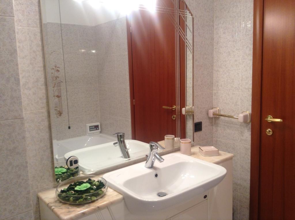 B&B Humana Rozzano Exterior photo